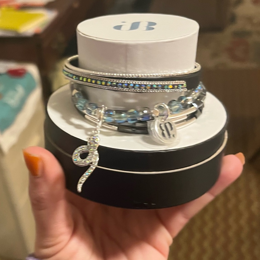 The shimmering serpent - Halloween stack bracelet, bp coveted limited item!